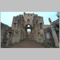 Jedburgh Abbey, photo by photopoésie on flickr.jpg